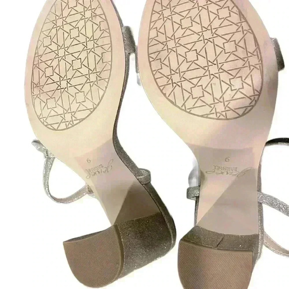 Jewel Badgley Mischka Silve/Gold Big Rhinestone Front Block Heels Women’s Size 6 - Picture 7 of 8